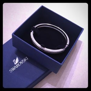 Swarovski cooperated sparkle crystal bangle